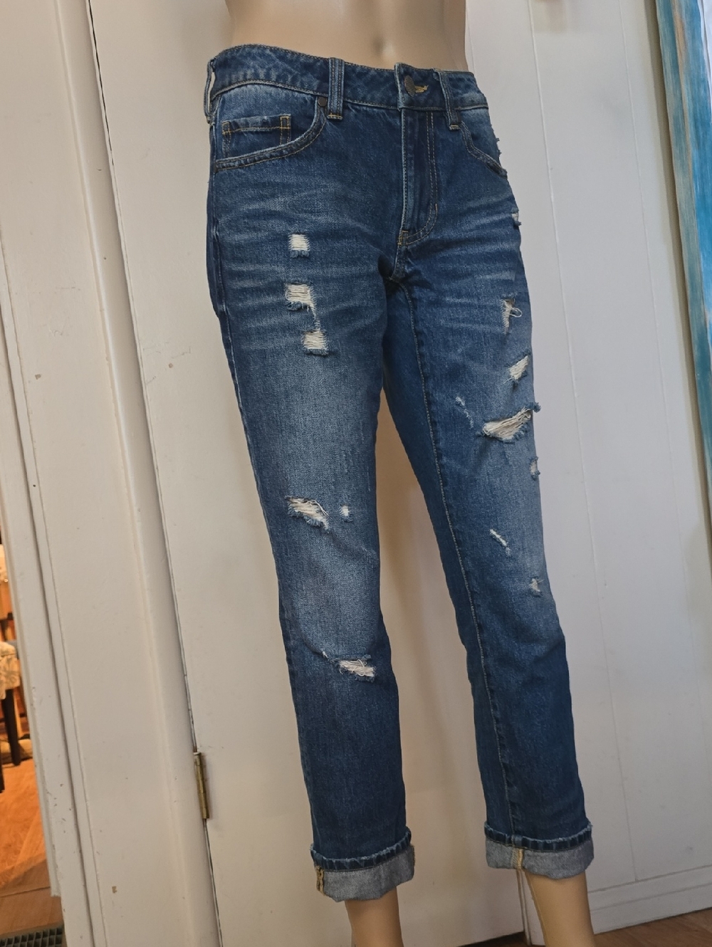 Cabi Distressed Mid- Rise Blue Boyfriend Jeans Size 00